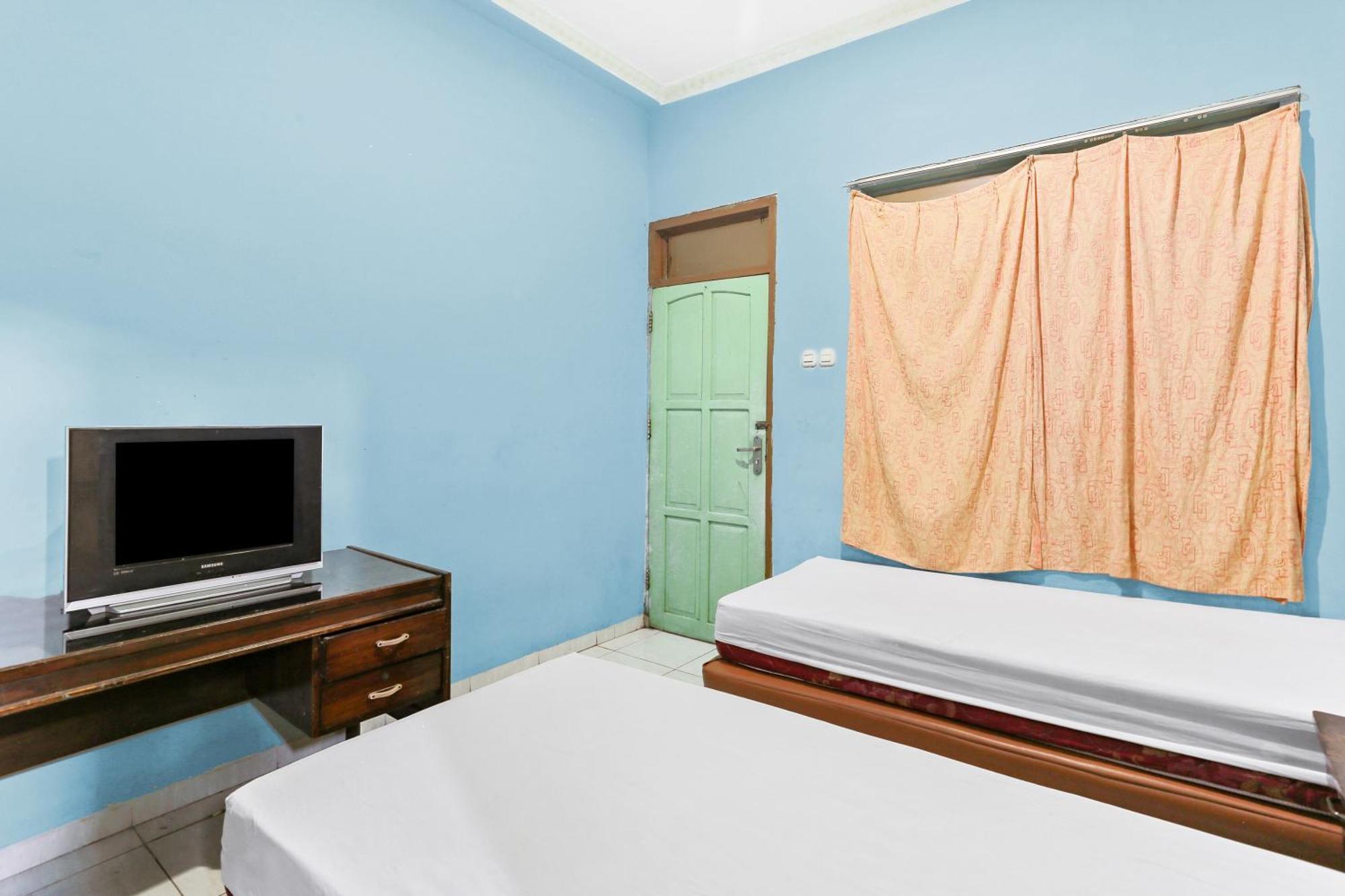 Oyo 93046 Hotel Fortuna Parepare Exteriér fotografie