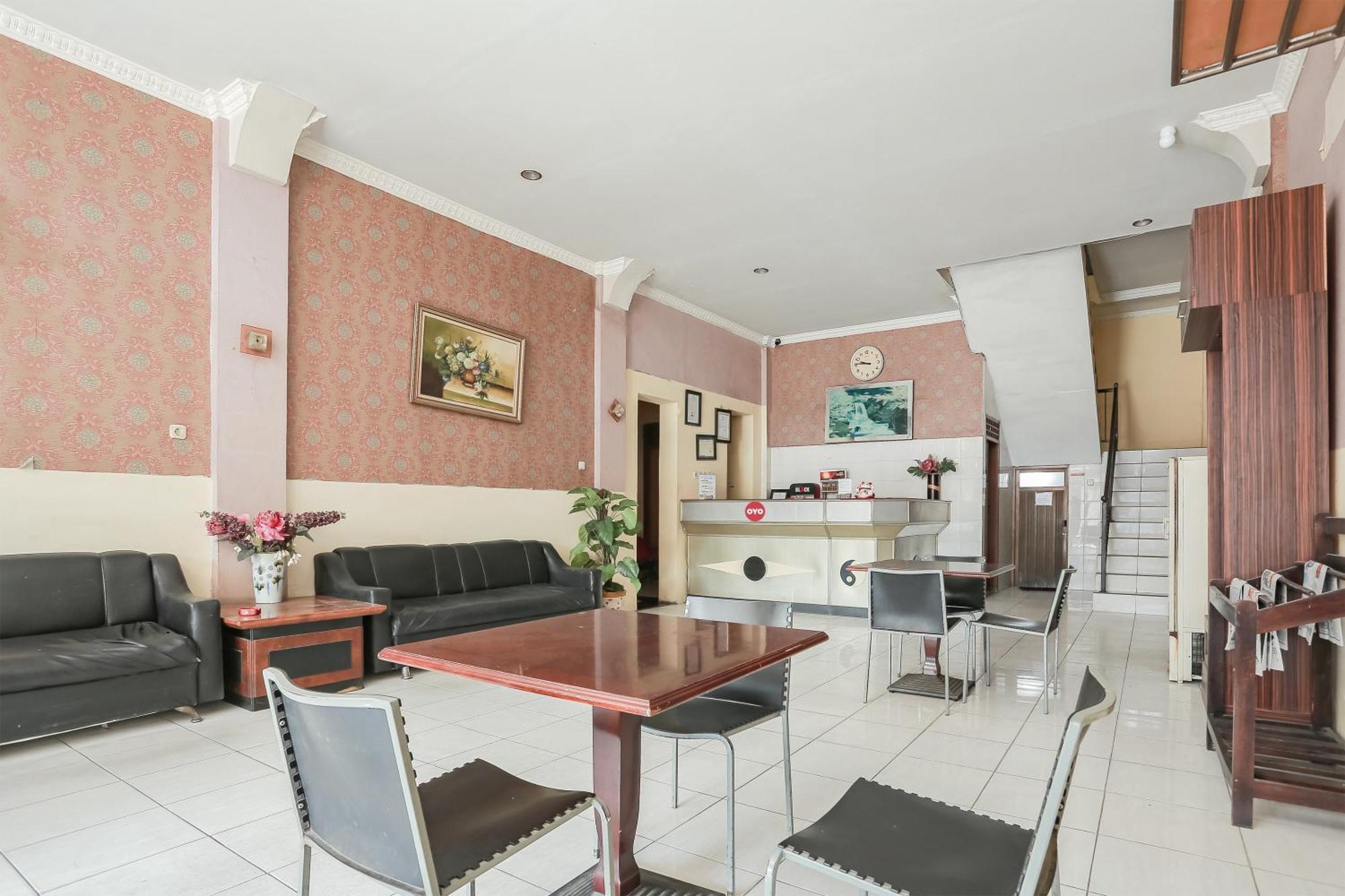 Oyo 93046 Hotel Fortuna Parepare Exteriér fotografie
